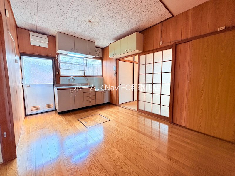 古屋戸建ての居間写真