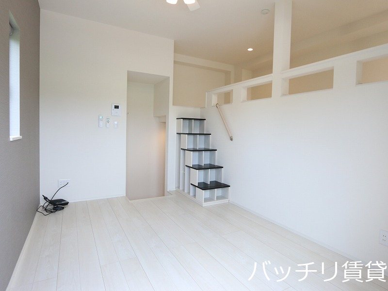居室・リビング　画像は、同型タイプの為、現状を優先いたします。