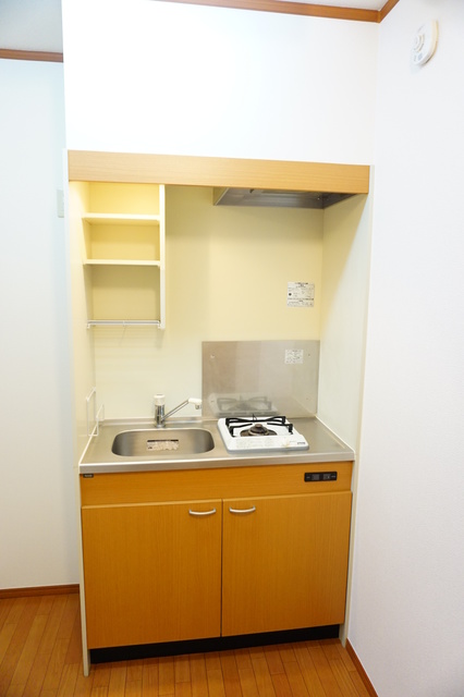キッチン　※同じ間取りの別部屋参考写真となります