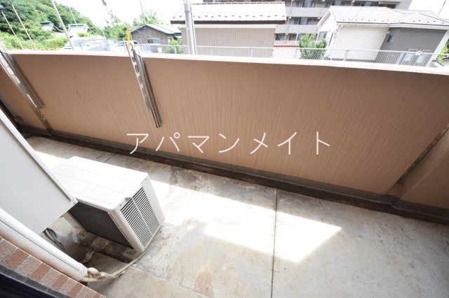 バルコニー　陽当たり良好なバルコニーです