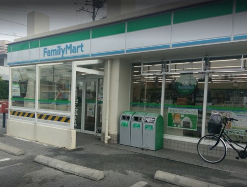 コンビニ　沖縄ファミリーマート 豊見城名嘉地店（コンビニ）まで1285m