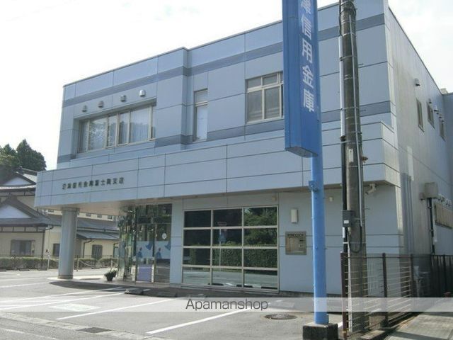 銀行　沼津信用金庫富士岡支店（銀行）まで653m