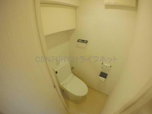 地下鉄御堂筋線 新大阪駅 徒歩10分 8階建 築14年のトイレ写真