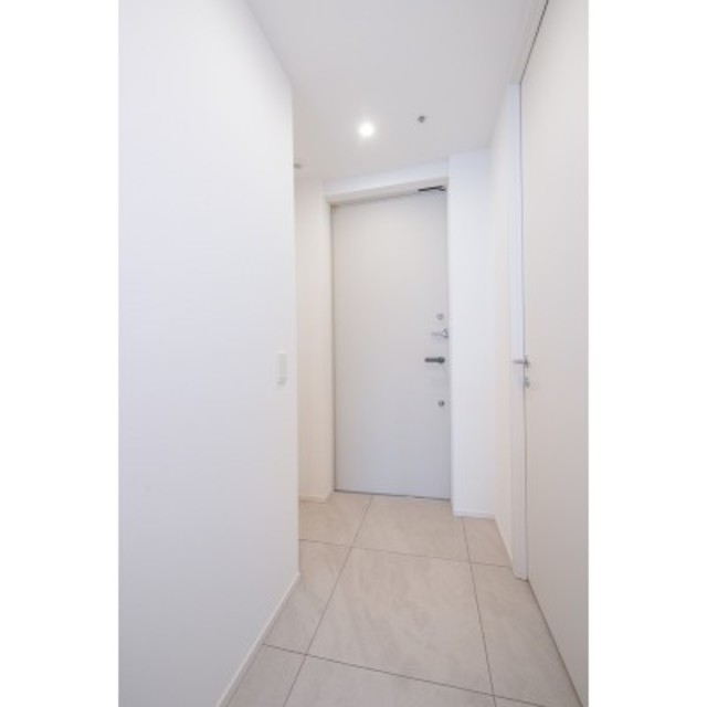 玄関　※写真は同タイプ住戸です。