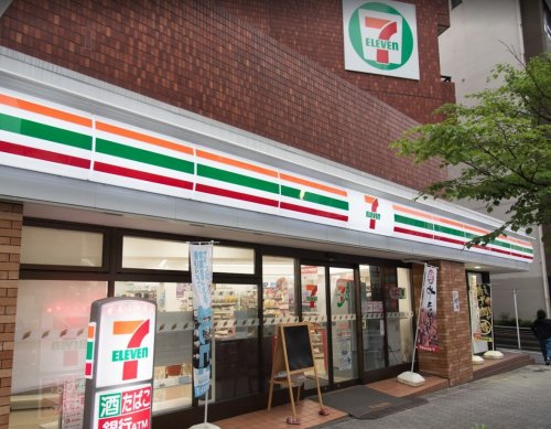 コンビニ　セブンイレブン 南池袋3丁目店（コンビニ）まで145m