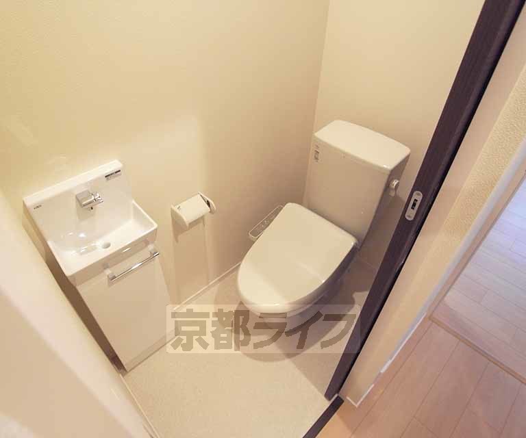 トイレ　清潔感のあるトイレです