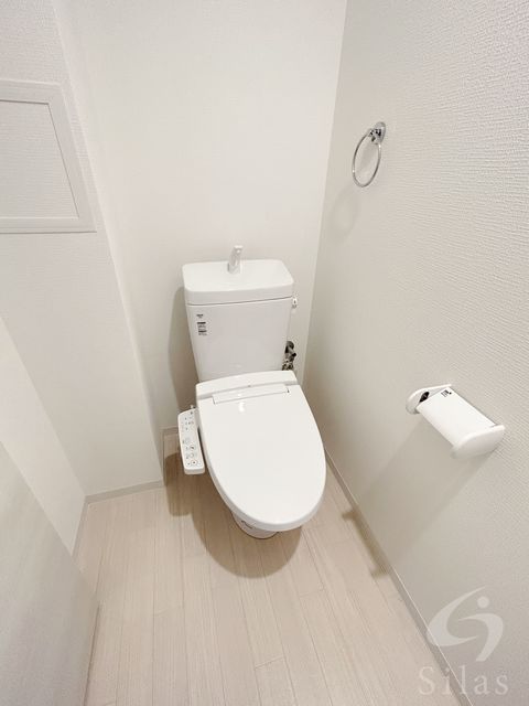 ＪＲ東海道本線 西宮駅 徒歩7分 3階建 築4年のトイレ写真
