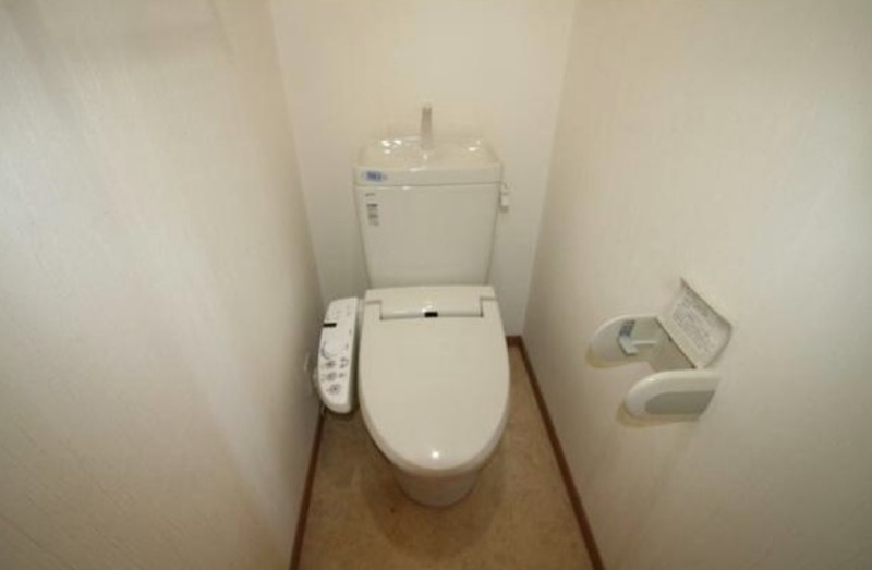 ＪＲ埼京線 戸田駅 徒歩13分 2階建 築17年のトイレ写真