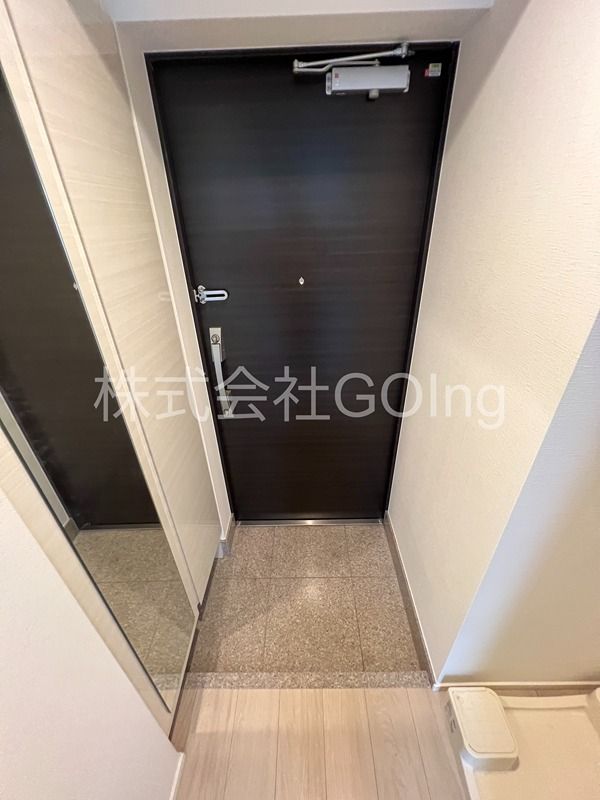 玄関　他の部屋の写真を参考にしています
