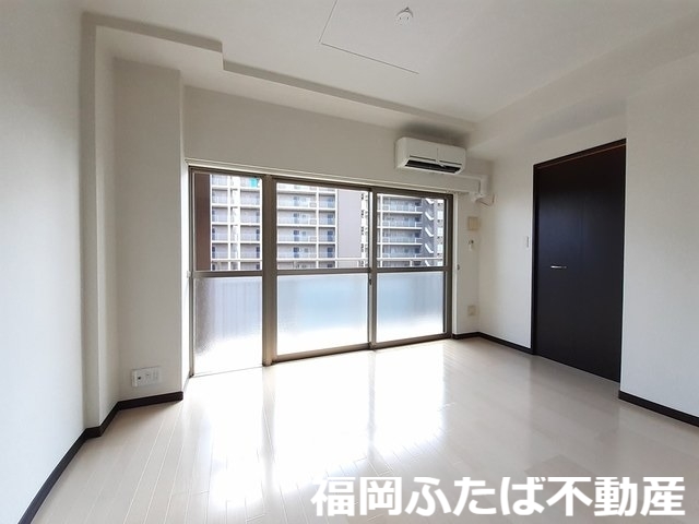 スカイシャトレ空港南の居間写真