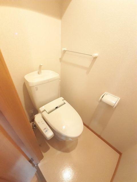 ヴィラヒルズDのトイレ写真