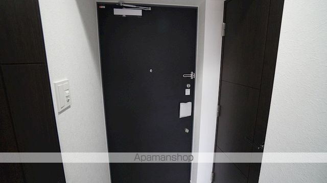 ブルーライン 阪東橋駅 徒歩7分 11階建 築3年の玄関写真