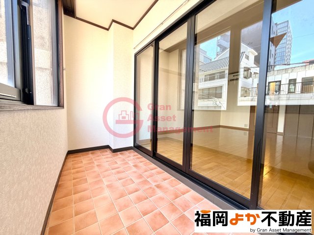 その他部屋・スペース　【福岡よか不動産】サンルームの内装は落ち着いています