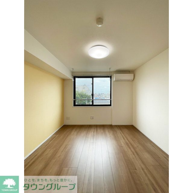 グランカーサ田端の居間写真