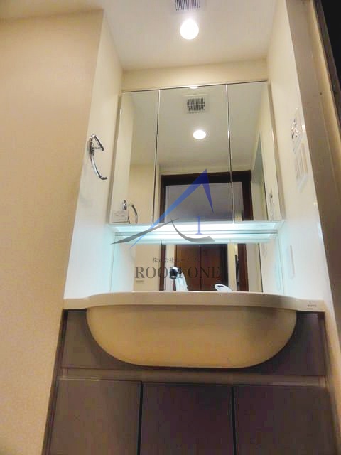 洗面設備　洗面台です。