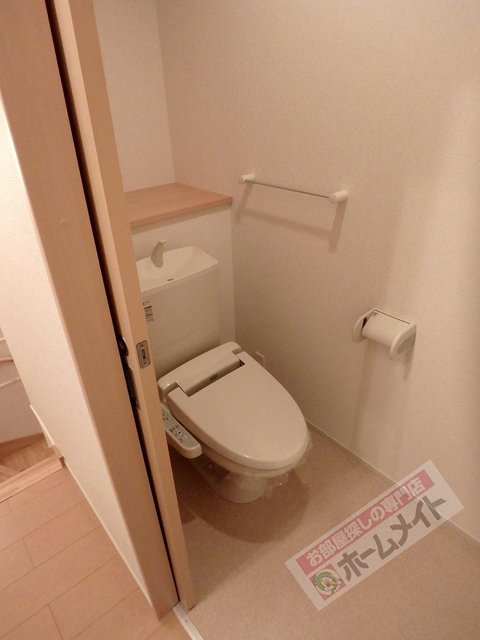 トイレ　温水洗浄便座です♪