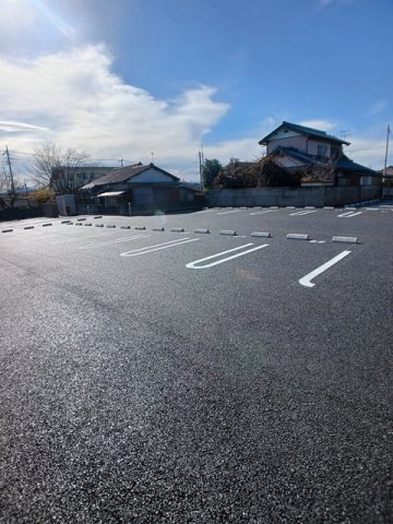 駐車場　車をお持ちの方に嬉しい駐車場付きの物件です