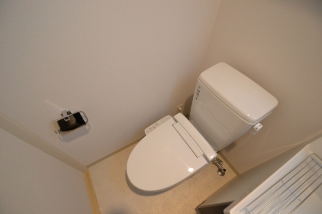 エステムコート三宮EAST3ラヴィッサのトイレ写真