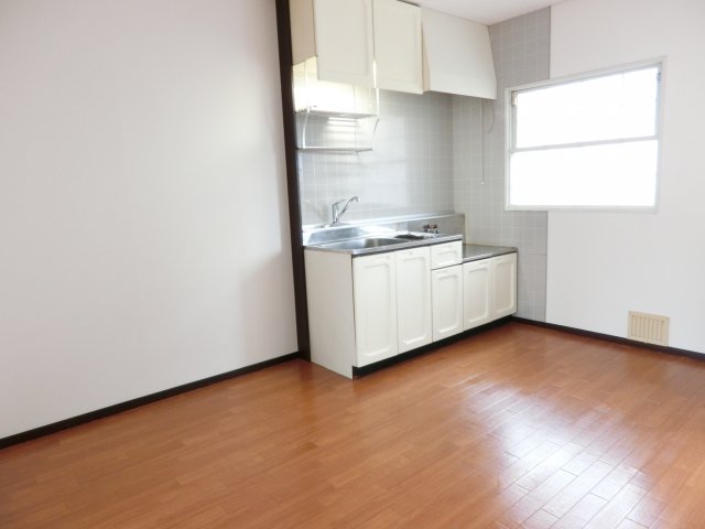 その他部屋・スペース　※同タイプの別の部屋の写真です。※反転間取りの写真となります