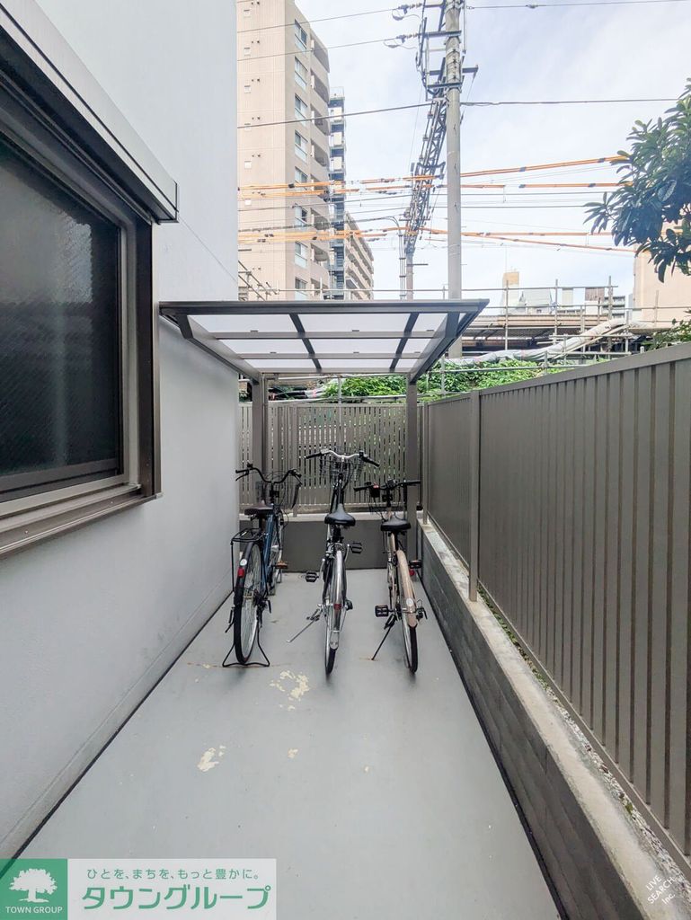 駐車場　バルコニー