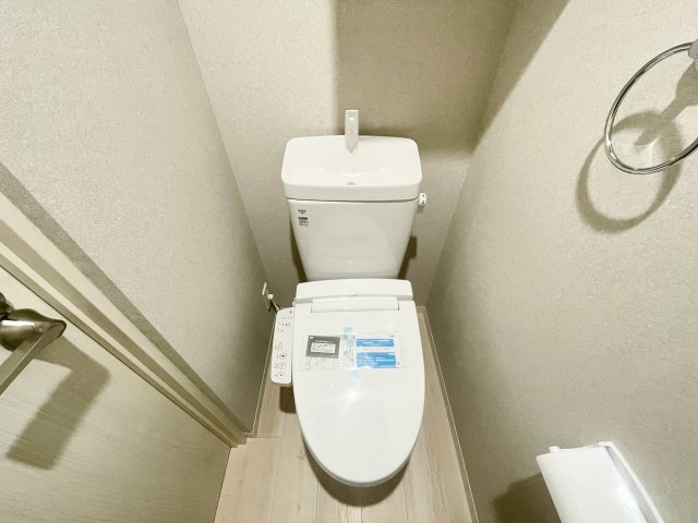トイレ　温水洗浄暖房便座