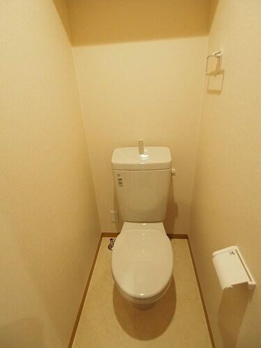 つくばエクスプレス 八潮駅 徒歩5分 3階建 築12年のトイレ写真