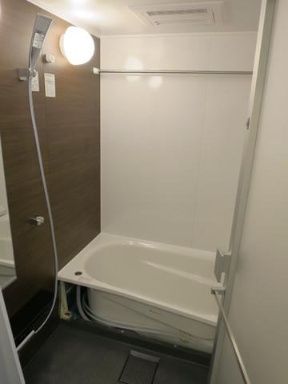 バス・シャワールーム　写真は同タイプ住居です。