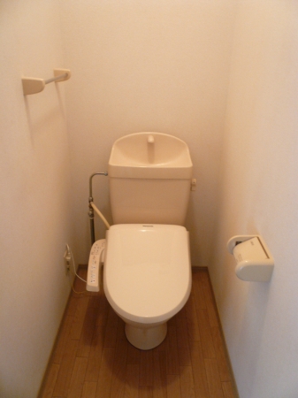 トイレ　ゆったりとした空間のトイレです