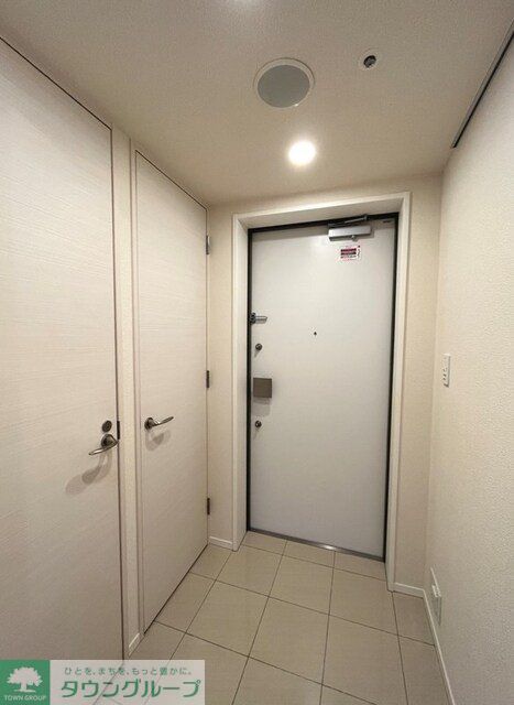 玄関　※写真は同タイプ住戸です。