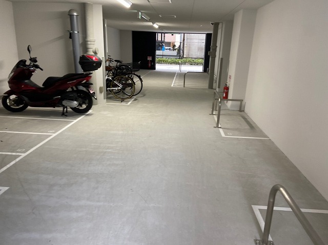 駐車場　駐輪場