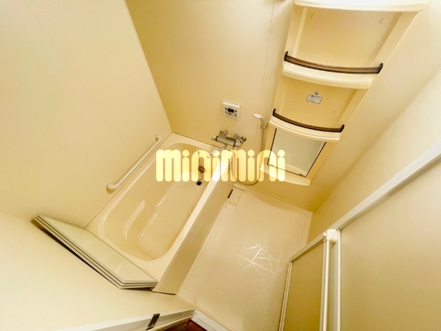 バス・シャワールーム　追い焚き付いています。