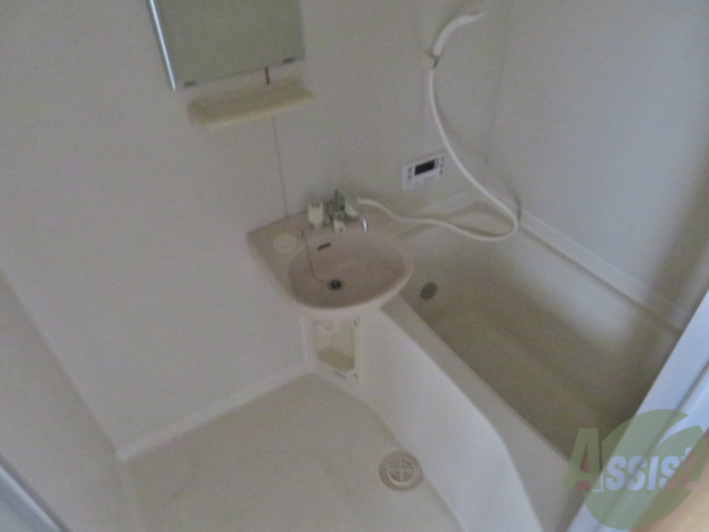 バス・シャワールーム　疲れた時はゆっくり湯船につかってみてはいかがでしょうか。