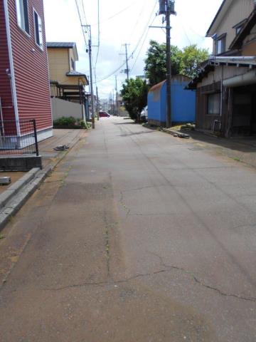 その他　前面道路（その他）まで0m