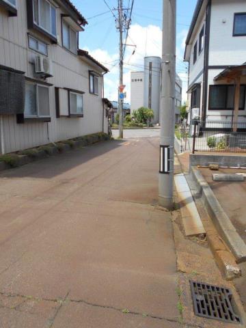 その他　前面道路（その他）まで0m