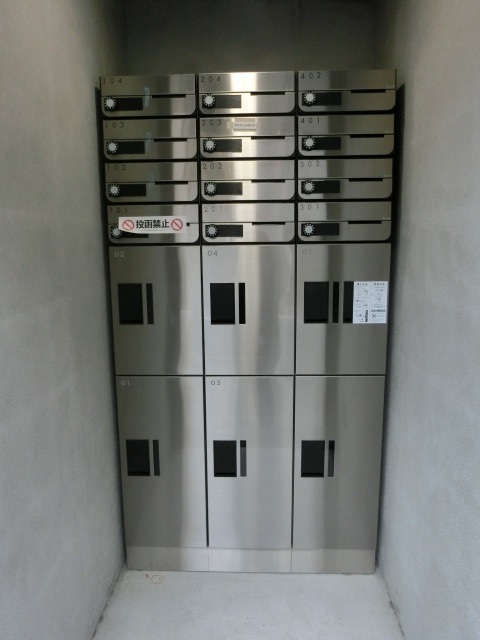 エントランス　宅配ボックスあり