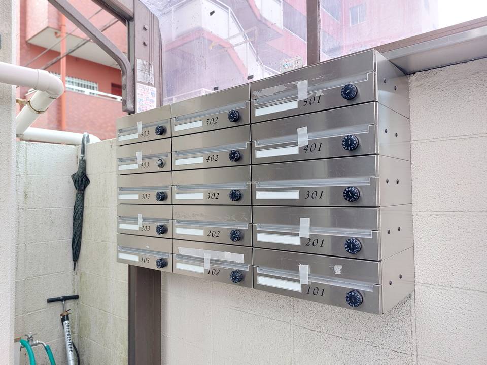 エントランス　メールBOX