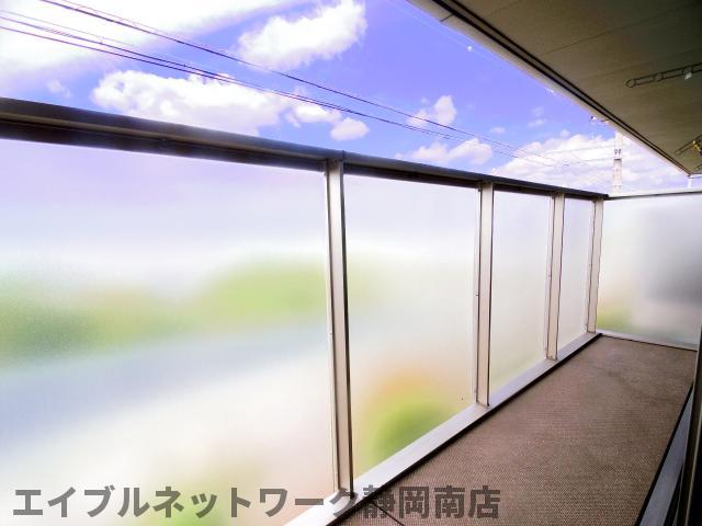 バルコニー　バルコニー付きです