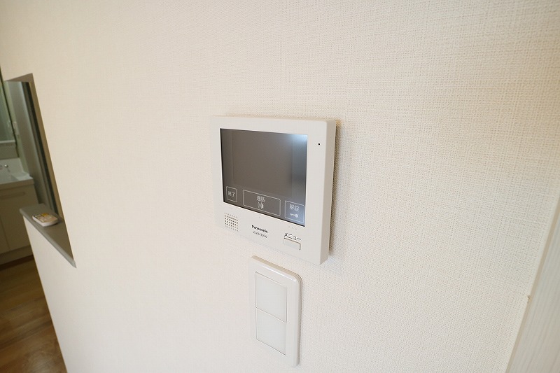 セキュリティ　防犯面に配慮したＴＶモニターホン付きです！
