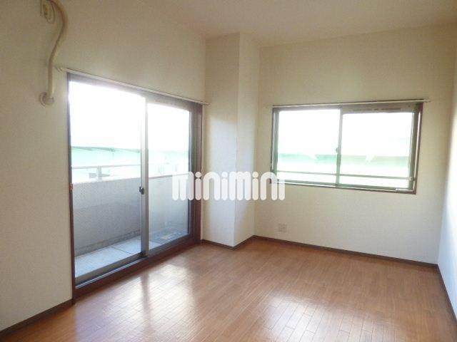 その他部屋・スペース　２面窓で明るい室内