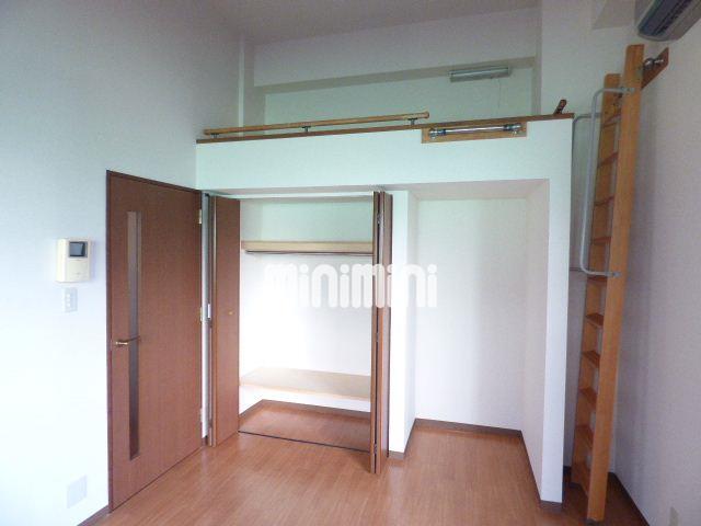 収納　収納もたっぷり。ロフト付きです。