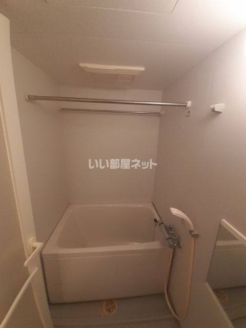 【東大阪市高井田西のマンションのバス・シャワールーム】