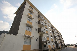 尾道市瀬戸田町垂水のマンションの建物外観