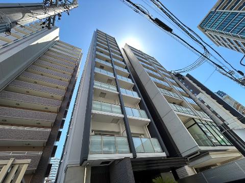 クレストコート泉一丁目の建物外観