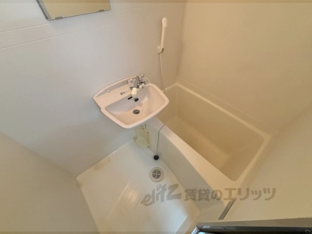 バス・シャワールーム　バス