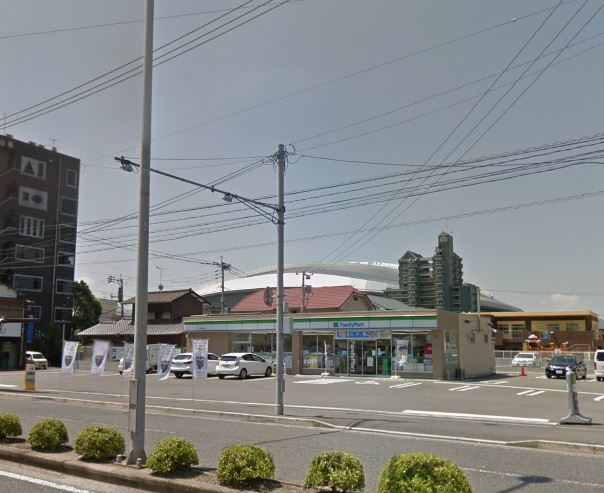 コンビニ　ファミリーマート小倉明和町店（コンビニ）まで166m