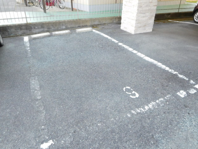 【ＯＭレジデンス姫路の駐車場】