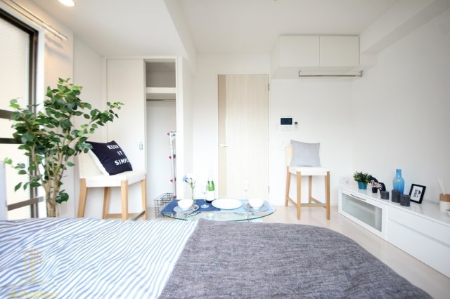 居室・リビング　セレニテ本町ルフレ