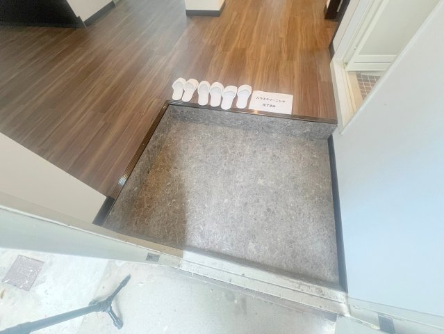 玄関　落ち着いたおしゃれな玄関です。