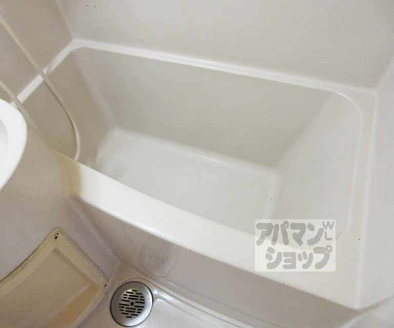 バス・シャワールーム　ゆったりとしたお風呂です。