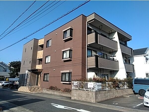 名古屋市名東区猪子石原のマンションの建物外観